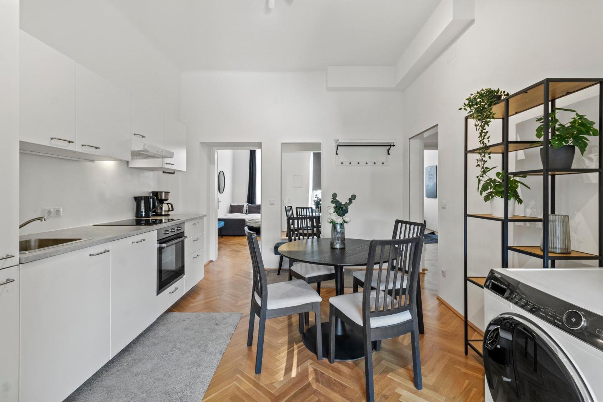 Balcony Apartment, 4 Min To U3 Zipperer Strasse * Wien